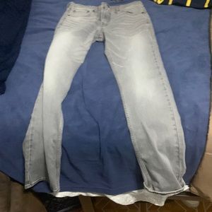 This is a denizen pants from Levi’s